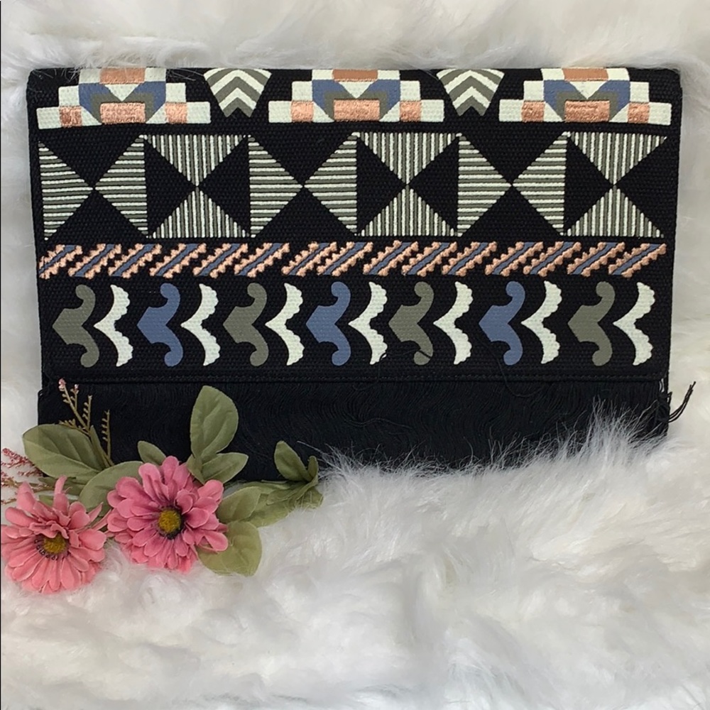 Stella & Dot Taj Clutch-Multi/Black